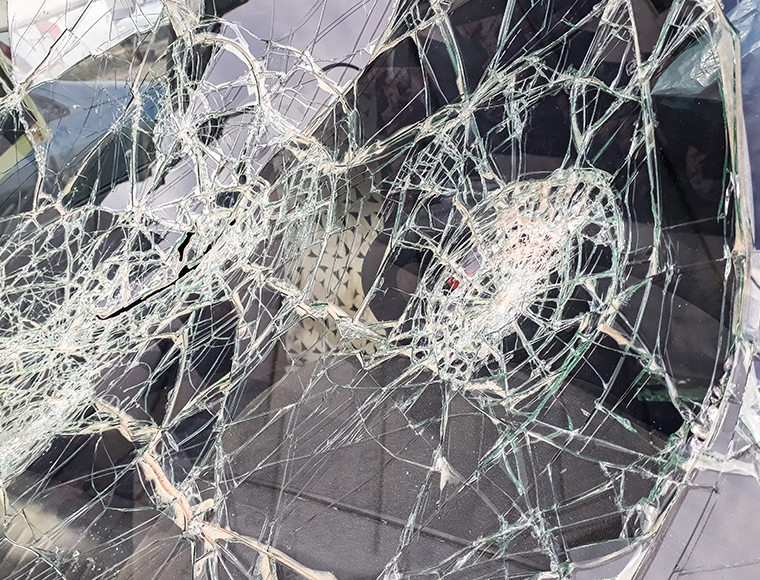 Kaputte Frontscheibe.